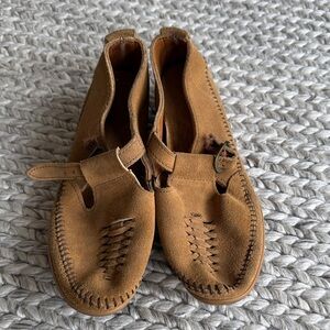 Women’s Minnetonka Mocs Casual Brown Suede Mary Jane Shoes